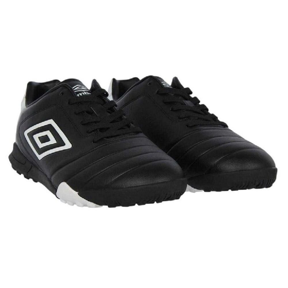 Umbro Mens Calcio Astro Turf Sneakers / Black/White